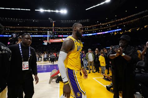 Lakers hoping LeBron James decides to continue career after playoff elimination